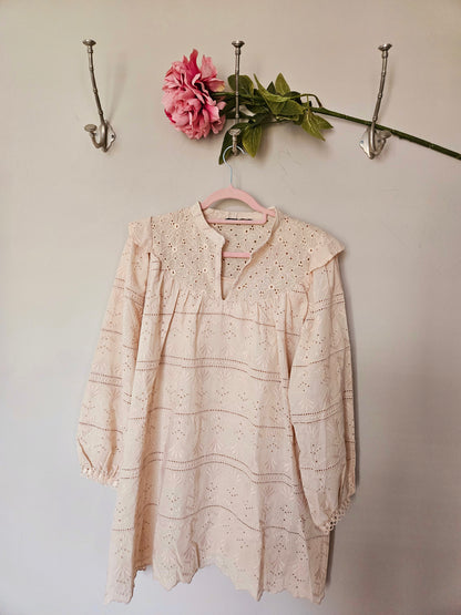 Jurk mini beige broderie