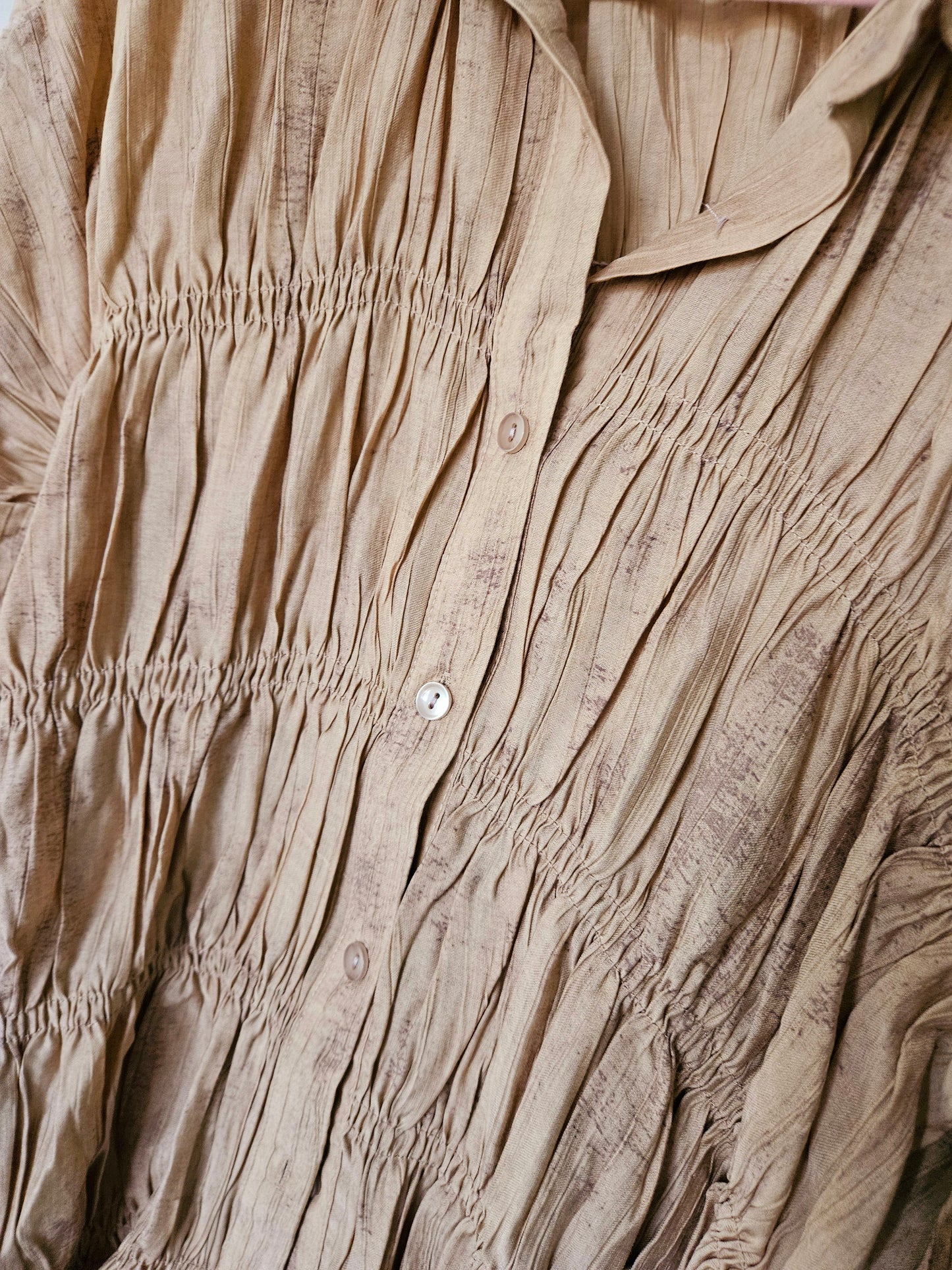 Bloes beige geplooid lange mouw